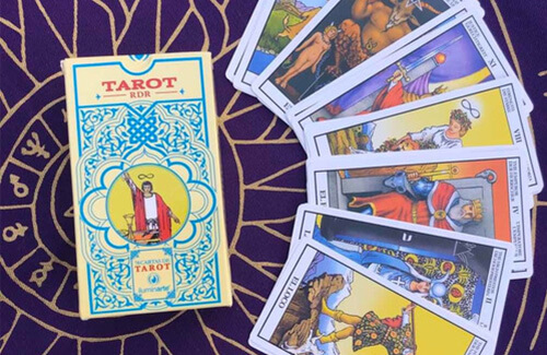 videncia y lectura de cartas